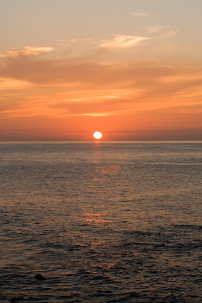 間に合うか、だるま夕日