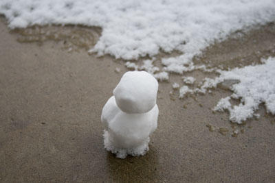 小さな雪だるま