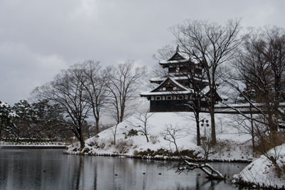 雪の高田城