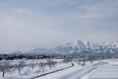 綺麗に見える妙高連峰