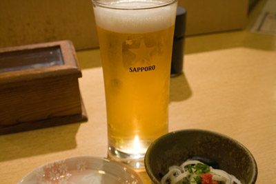 まずはビール