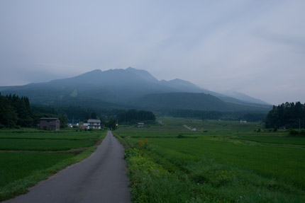 妙高山も幻想的な姿