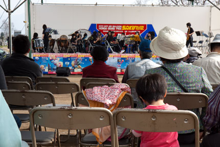 地元中学生が演奏していました