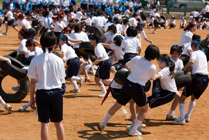 女性の戦いタイヤ取り