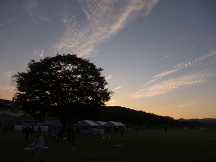 夕日がライブのクライマックスを演出