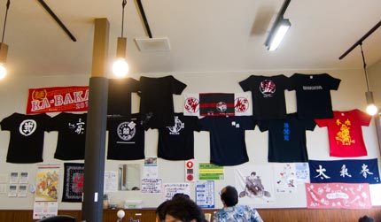 新潟県内の人気ラーメン店のTシャツ