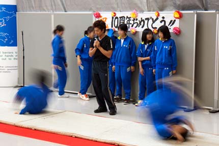 地元中学生達の体操指導