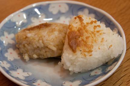 味噌付き焼きおにぎり