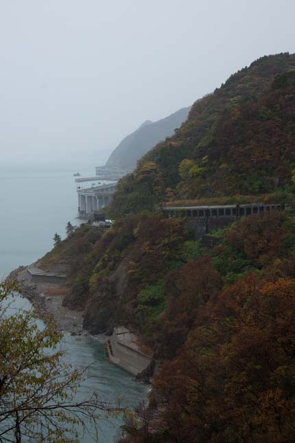 海岸に飛び出た北陸道