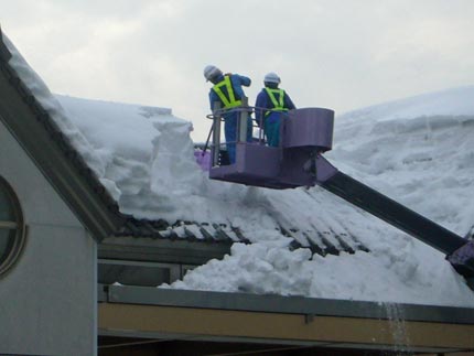 雪下ろし作業