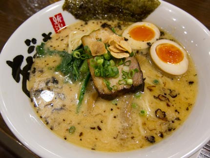 正油とんこつらーめん780円