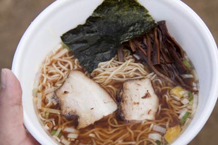 アッサリ正油スープのラーメン