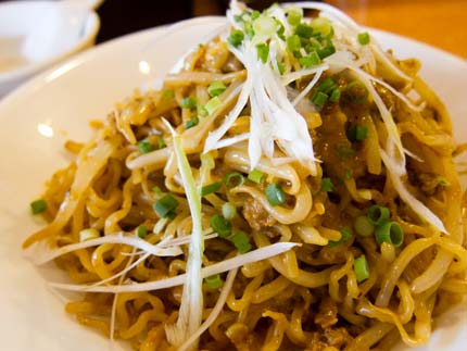 汁なし担々麺700円