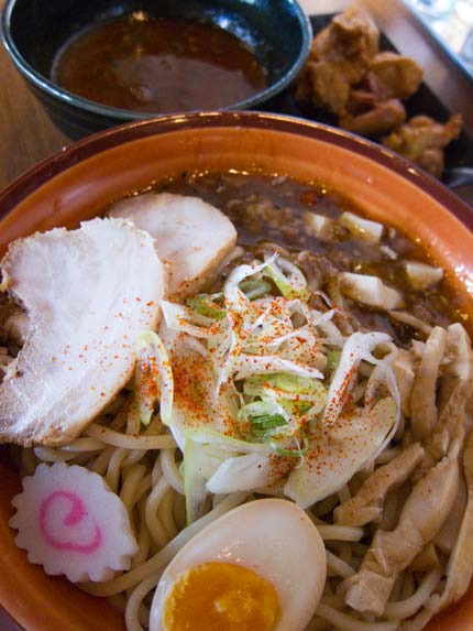 辛つけ麺780円+唐揚げセット200円