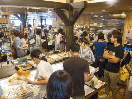 サフラン女池店