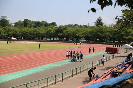 陸上競技場