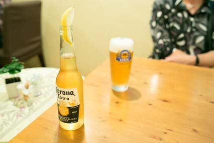 生ビールと料金を少しプラスしてコロナビール