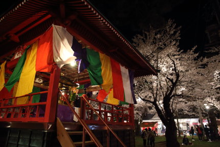 高田公園内にあるお寺