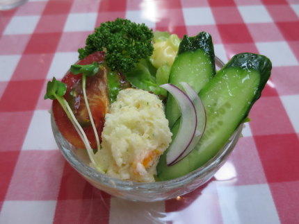 野菜サラダ800円