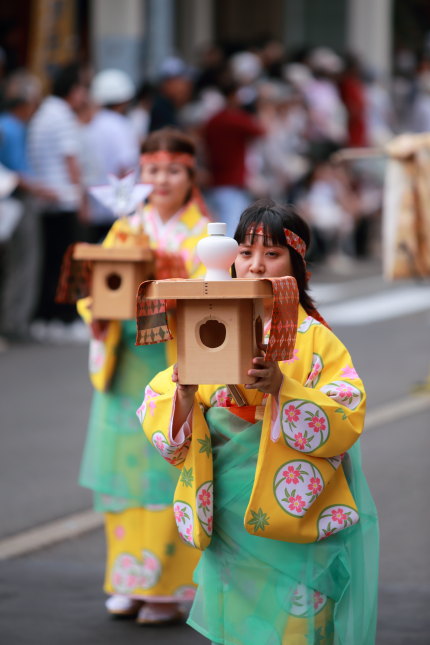 女中達