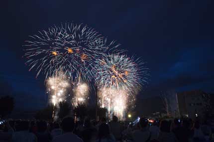 諏訪湖祭湖上花火大会