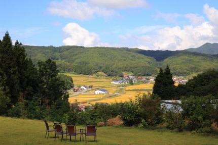 小高い丘の上