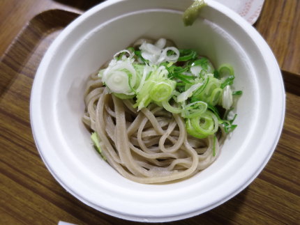 小盛りの蕎麦