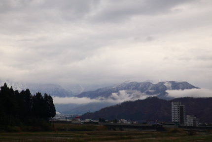 山は雪景色