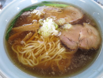 ラーメン大盛り750円