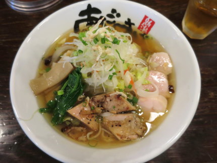 野菜トッピング200円入り旨塩鶏麺810円