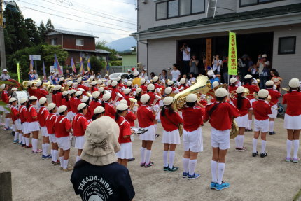 高田西小学校のスマイル学年金管鼓隊