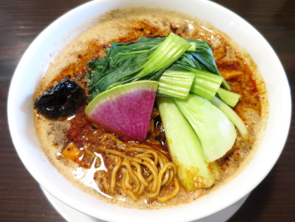 限定10食の麻婆担々麺1100円(税込み)