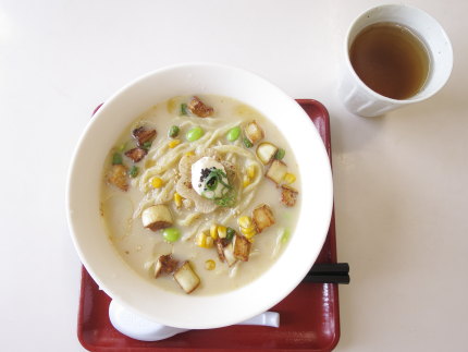 見た目も綺麗なラーメン