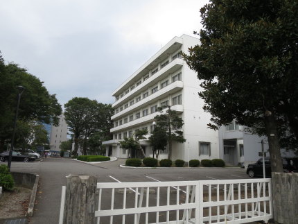 富山大学