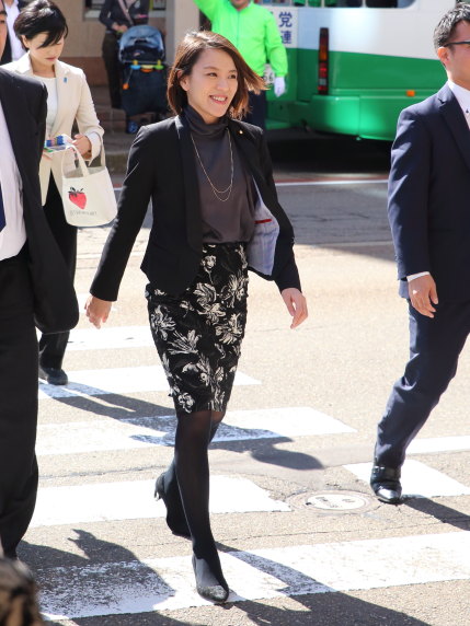 今井絵理子