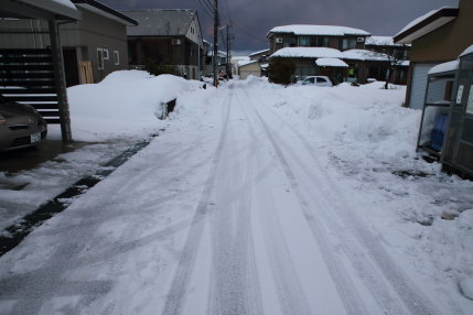 1月25日(水)、高田観測所記録　降雪量14cm積雪量60cm