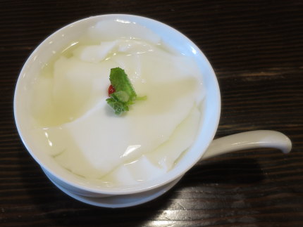 杏仁豆腐税込250円