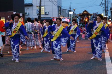 上越市民謡協会さんの踊り