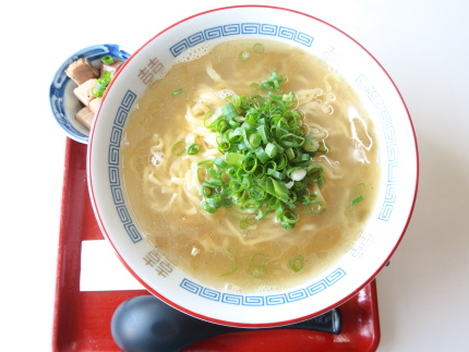 淡麗濃厚塩煮干かけそば税込800円