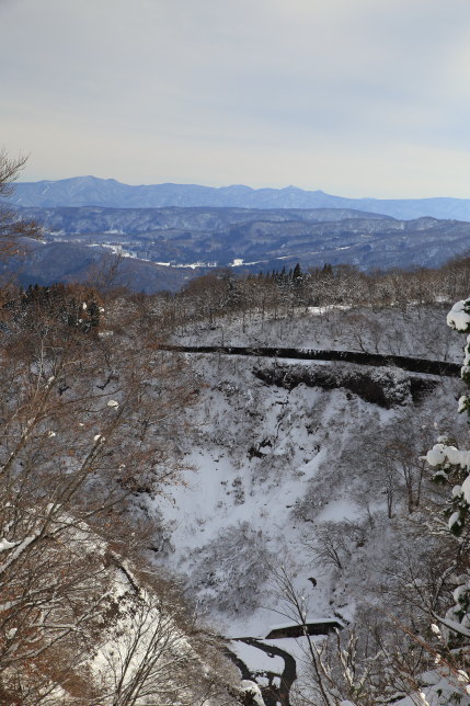 長野の山を望む