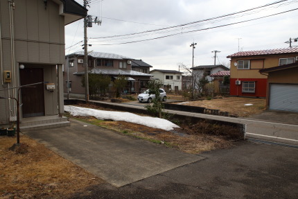 自然落下で貯まっていた雪