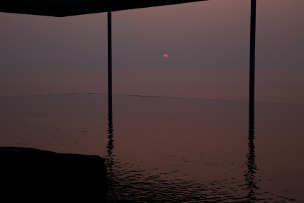 日本海に沈む夕日