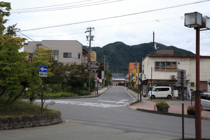 長野電鉄小布施駅前の道路