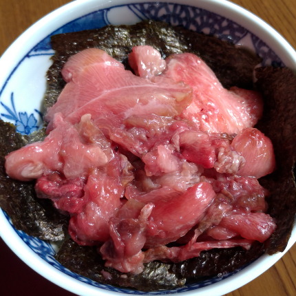 生本マグロのカマ切り落としを醤油漬け丼