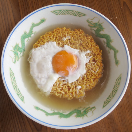 チキンラーメンも食べてみました