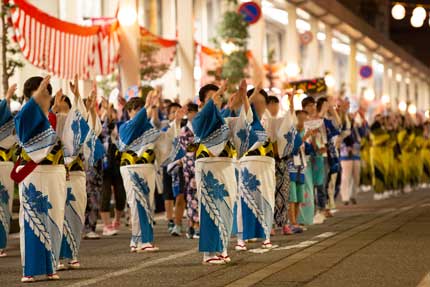 民踊流しは、浴衣が似合う