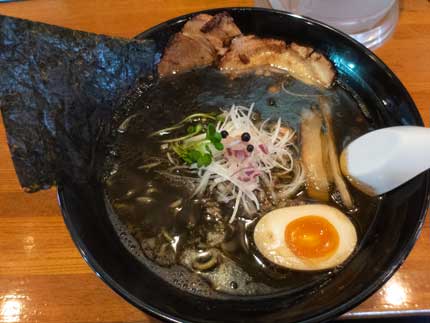 オマール海老のブラック醤油ラーメン