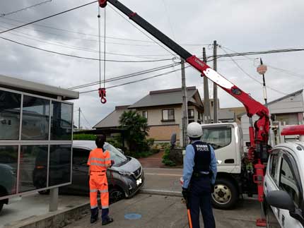 クレーンによる引き上げ