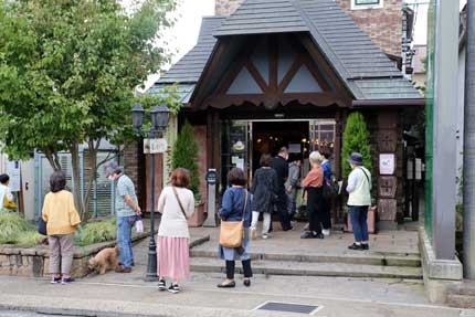 桜井甘精堂 栗の木テラス 小布施店