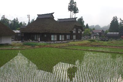 高柳荻ノ島地区の民家